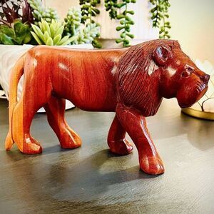 ♥️ Lion Figurine, hand carved wooden mid century